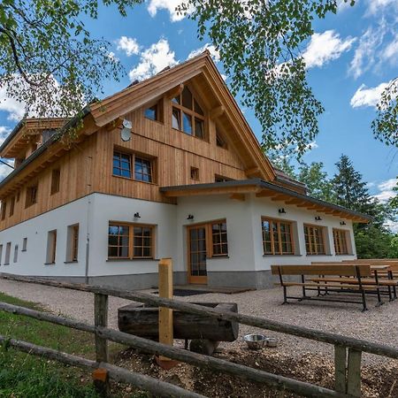 Отель Planinska Koca Na Uskovnici Средня-Вас-в-Бохиню Экстерьер фото